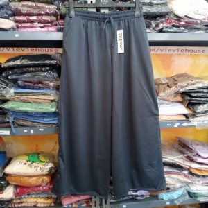 Ini adalah Kulot Tren Latte size: XL, material: wolycrepe, color: latte, brand: kulottrenbojonegoro, age_group: all ages, style: fashionable women long pants, gender: female, pattern: plain,