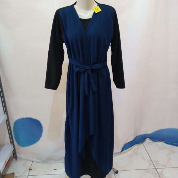 Ini adalah Gamis carlina navy size: L, material: voxy, color: navy, brand: gamiscarlinanavy, age_group: adult, style: fashionable abstract long dress, gender: female, pattern: carlina,