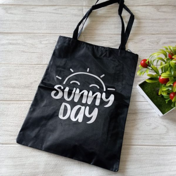 Ini adalah Tote Bag Summer size: one size, material: canvas, color: black, brand: totesummerbojonegoro, age_group: adult, style: casual tote bag, gender: female,