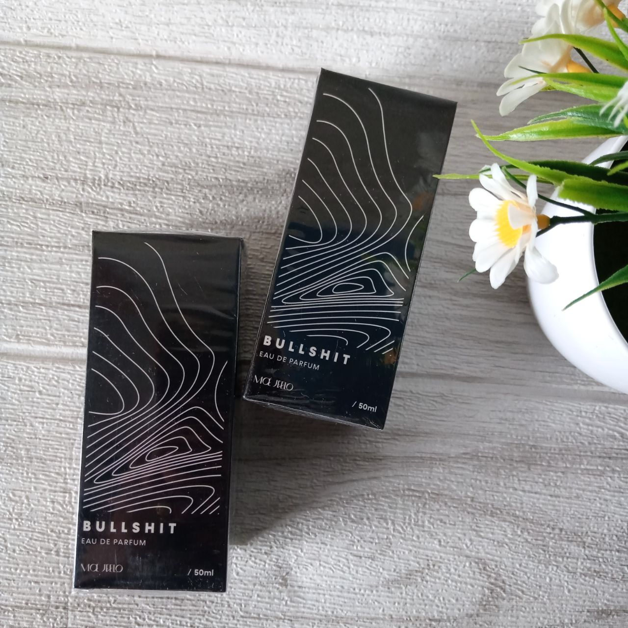Ini adalah Moe Jello Parfum Bullshit 50ml brand: moe jello, age_group: adult, gender: unisex, capacity: 50 ml,