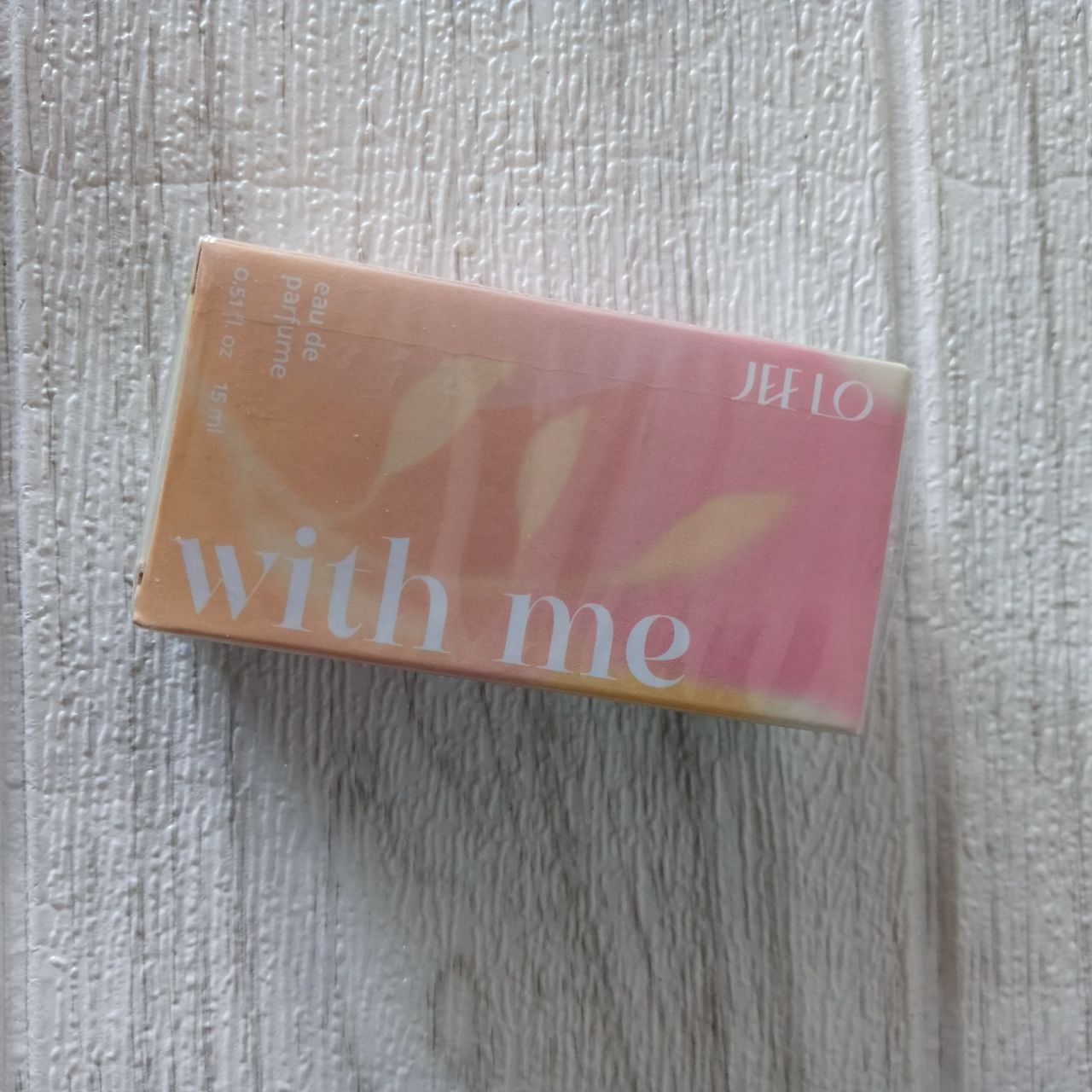 Ini adalah Moe Jello Parfum With Me 15ml brand: moe jello, age_group: adult, gender: female, capacity: 15 ml,