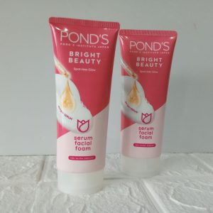 Ini adalah Ponds Facial Foam 100g brand: ponds, age_group: adult, gender: female, capacity: 100 ml,