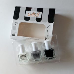 Ini adalah Salsa Kutek Peel Set Art brand: salsa, age_group: all ages, gender: female, capacity: 10 ml, ingredients: Ethyl Acetate, Butyl Acetate, Nitrocellulose, Toluene, Isopropyl alcohol, Triphenyl phosphate, Stearalkonlum Bentonite, Titanium Dioxide, Gold,