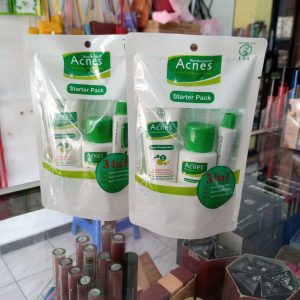 Ini adalah Acnes Starter Pack brand: acnes, age_group: adult, gender: female, capacity: 20 ml, ingredients: Aqua (Water), Glycerin, Palmitic Acid, Butylene Glycol, PEG-2 Stearate, Myristic Acid, Potassium Hydroxide, Lauric Acid, Olea Potassium Lauroyl Glutamate, Alcohol, Fragrance, Tocopheryl Lauryl Hydroxysultaine, Acetate, Dipotassium Glycyrrhizate, o-Cymen-5-ol, Sodium Chloride, CI 77492, Lactic Acid, CI 77288, Magnesium Ascorbyl, Phosphate, Saxifraga, Sarmentosa Extract,