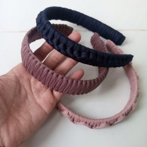 Ini adalah Bando Kepang Korea size: medium, material: cutton, color: brown, brand: aksesoris indonesia, age_group: all ages, style: korean style, gender: female, pattern: plain,