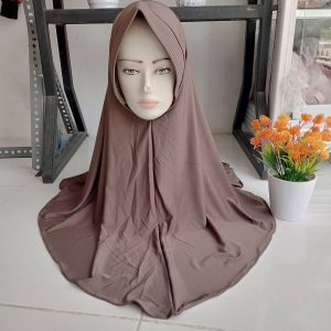 Ini adalah Jilbab Sport Jumbo Khaki size: 69cmx80cm, material: jersey, color: khaki, brand: jilbabspor, age_group: all ages, style: casual headwear, gender: female, pattern: plain,