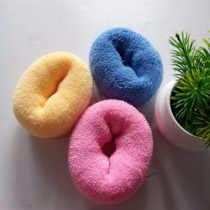 Ini adalah Ikat Donat Jumbo size: medium, material: wol, color: Multi-color, brand: aksesorirambutbojonegoro, age_group: all ages, style: multifuntional hair cords, gender: female, pattern: plain,