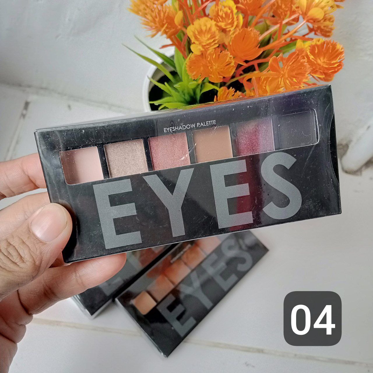 Ini adalah Focallure Eyeshadow 04 brand: Focallure, age_group: all ages, gender: female, capacity: 0.211 oz, ingredients: mica,talc,ci 77891,polybutene,magnesium stearate,dimethicone,ci 77492,ethylhexyl palmitate,bis-diglyceryl,polyacyladipate-2,ci 77491,methylparaben,ci 77499,propylparaben,ci 77266,ci 45410,