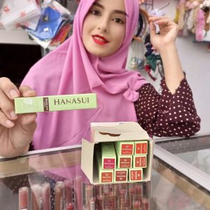 Ini adalah Hanasui Matcha 02 brand: Hanasui, age_group: all ages, gender: female, capacity: 5.5 ml, ingredients: Cyclopentasiloxane, Aluminum Starch Octenylsuccinate, Kaolin, Microcrystalline Wax Polyglyceryl-2 fiscatenate Timethylsiloxysilicate, Disteardimonium Hectonte, Propylene Corbonate, Dimethicone/Vinyl Dimethicone Crosspolymer, Phenoxyethanol, Fragrance, Olea Europaea (Olive) Husk Oil, Tocopheryl Acetate, Aluminium hydroxide, Isononyl sunonanoate isopropyl Myristate, isopropyl Titanium Triisostearate, Polyhydroxystearic Acid, Sterzrollkoniure Hectorite,,