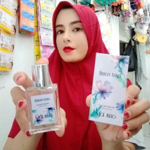 Ini adalah Parfum Moe Jello Berlin Agnia brand: moe jello, age_group: all ages, gender: female, capacity: 30 ml, ingredients: alcohol, fragrance,