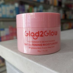 Ini adalah Glad2Glow Moisturizer Pomegranate brand: Glad2Glow, age_group: all ages, gender: female, capacity: 30ml, ingredients: Aqua, Butylene Glycol, Glycerin, Niacinamide, Punica Granatum Fruit Extract, Biosaccharide Gum-1, Betaine, Arginine, 1,2-Hexanediol, Hydroxyacetophenone, Carbomer, Hydroxyethylcellulose, Phenoxyethanol, Chlorphenesin, Caprylyl Glycol, Ethylhexylglycerin, Allantoin, Disodium EDTA, Sodium Hyaluronate,