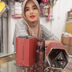 Ini adalah Salsa Lipcream Dynamatte Mauve it Nomor 14 brand: Salsa, age_group: all ages, gender: female, capacity: 5 ml, ingredients: trimethylsiloxysilicate,cyclopentasiloxane. isododecane,diisost earyl malate. hydrogenated polycyclopentadiene,silica,bulles dimethyl silylate,hexartearate,vanila planifolia fruit extract,phenoxyethanol.,